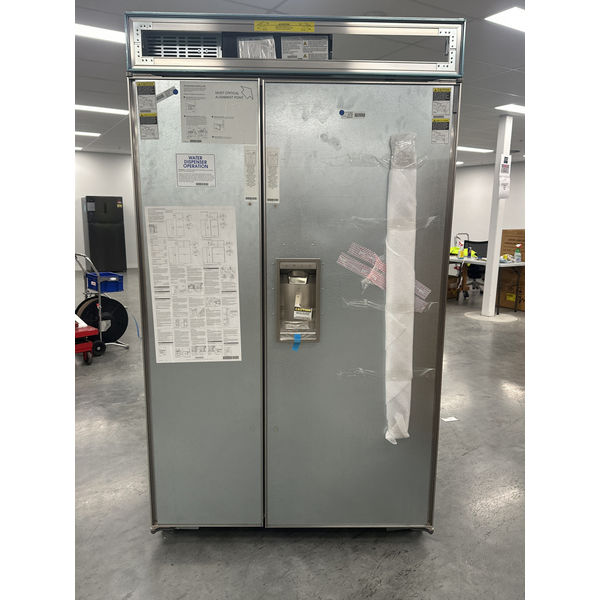 Sub-Zero Classic 879L Integrated Side By Side Fridge with External Ice and Water Dispenser ICBCL4850SDO