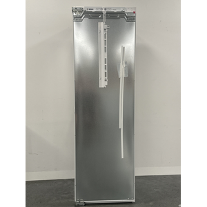 Bosch Series 6 Built-In Fully Integrated Freezer GIN81AC30A