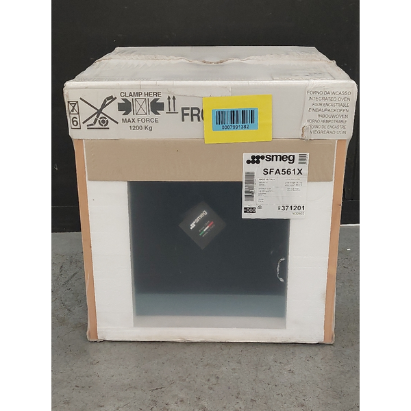 Smeg 60cm Stainless Steel Oven SFA561X